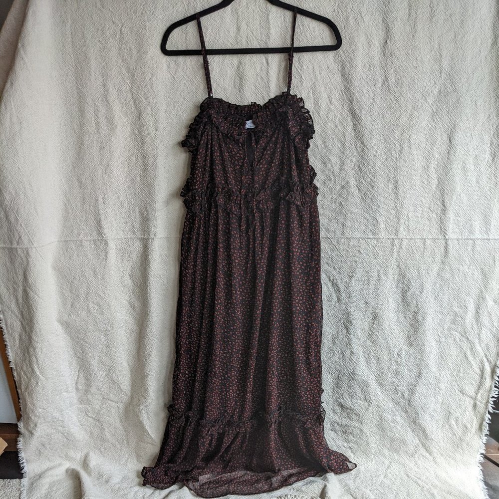 UO Ditsy Floral Tiered Ruffle Maxi Dress